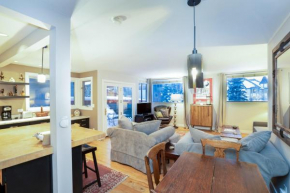 Renovated condo close to lift 7 and the grocery store Telluride